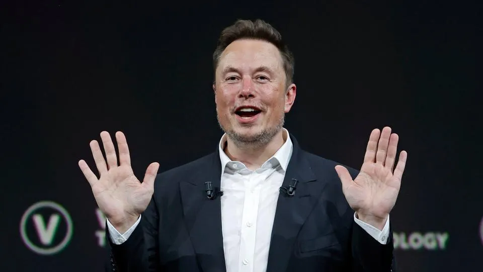 Elon Musk Bitcoin Verkauf: Tesla Überweist $760M BTC an Unbekannte!