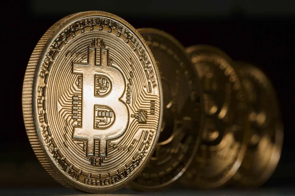 Bitcoin ETFs bei Wall Street Investoren - Riesige Kaufwelle überrascht!