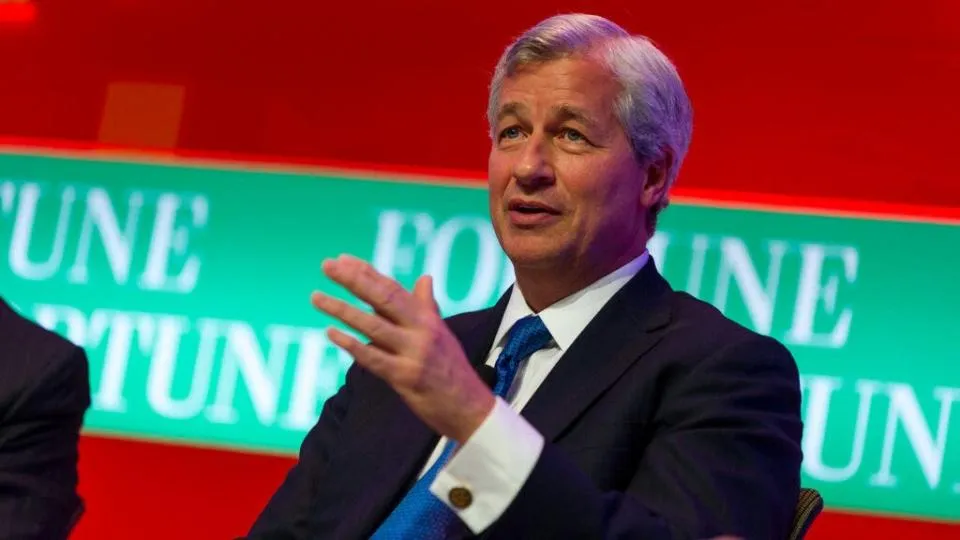 "JPMorgan CEO gegen Bitcoin: Sie werden seinen Kryptowährungs-U-Turn nicht glauben"