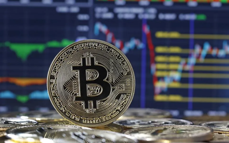 Bitcoin steigt nahe an Rekordhoch.