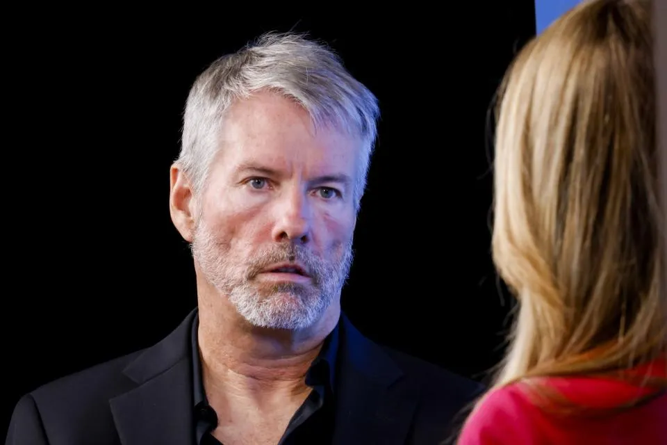 MicroStrategy Saylor verdient 400 Millionen Dollar mit Bitcoin - Verkaufsoffensive!