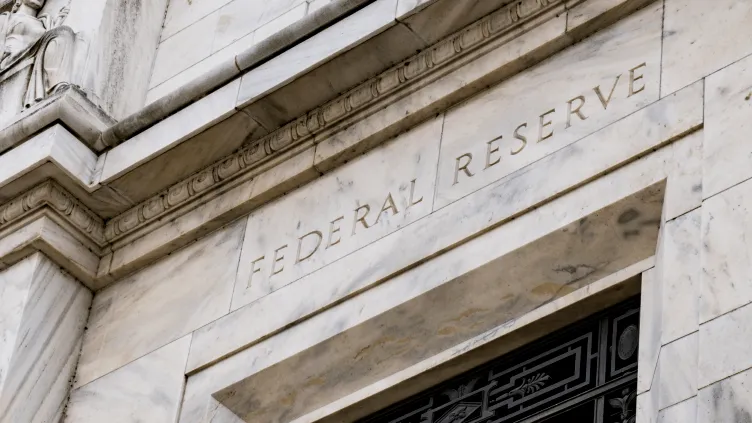 Federal Reserve Zinssatz bleibt stabil, Bitcoin plötzlich gestiegen