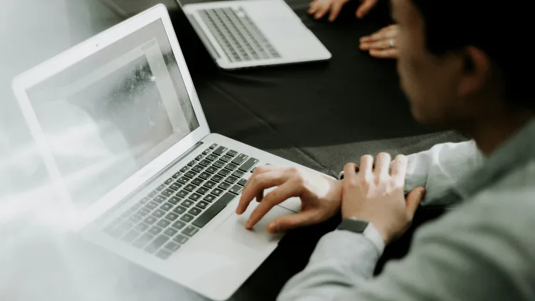 Gensler plant Treffen mit südkoreanischen Finanzregulierern, um NFTs und Spot Bitcoin ETF zu besprechen.