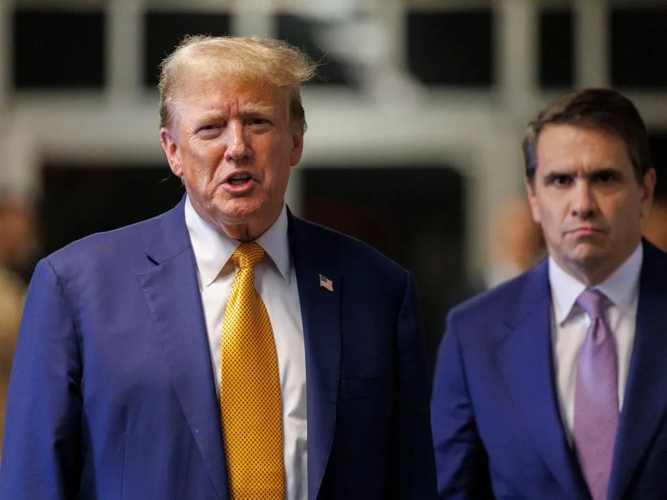 Trump attackiert Biden's Krypto-Wissen und verkauft Münz-NFTs